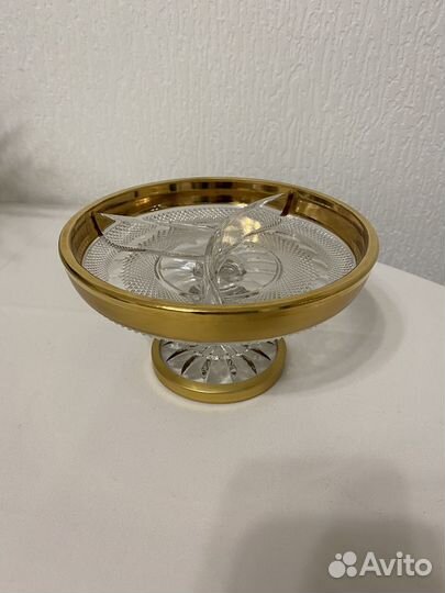 Вазочка на ножке