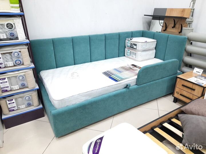 Кровать для детской Мягкая спинка