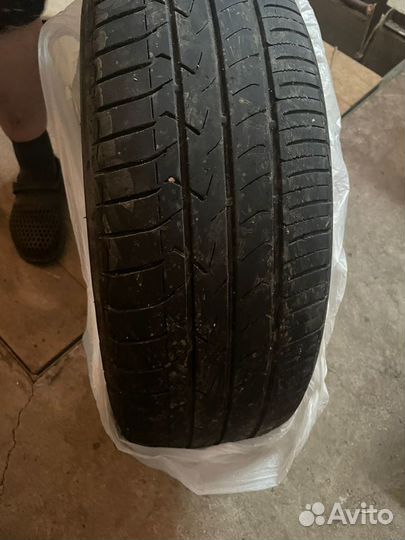 Toyo Tranpath MPZ 215/60 R17