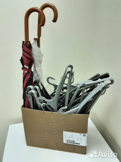 Цветочный горшок, лейка, плечики, зонты