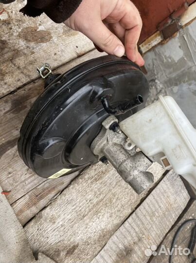 Hyundai solaris вакумный усилитель тормозов