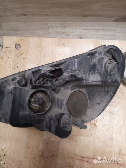 Фара левая Ford Galaxy WA6 qywa 2007