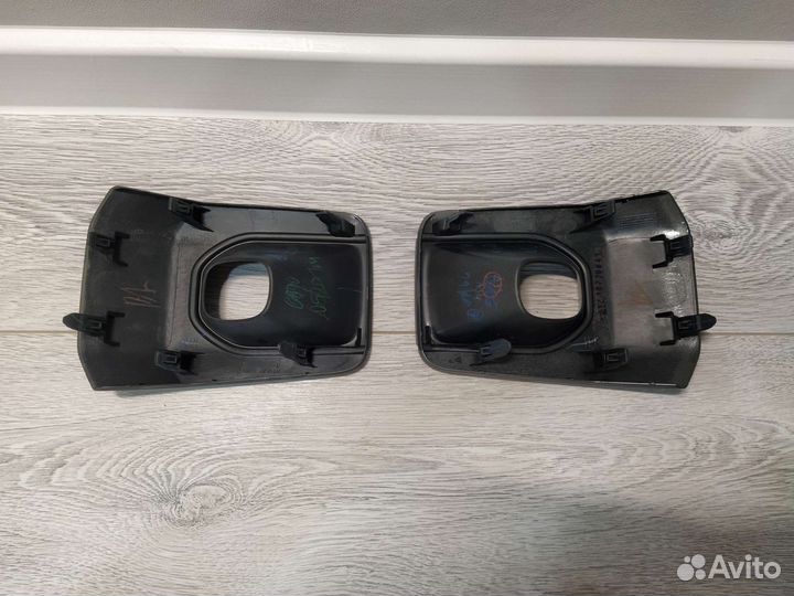 Оправа противотуманной фары Toyota Hilux 8 15-22