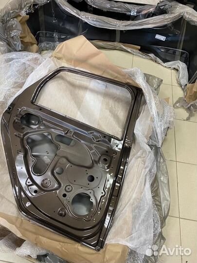 Дверь задняя левая Веста цвет 246 Ангкор