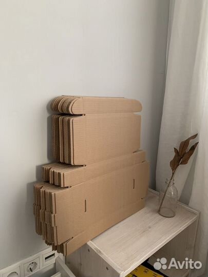 Коробки самосборные новые 35 шт