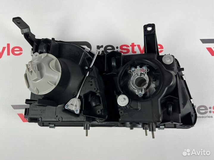 Фары Lexus LX470 S576