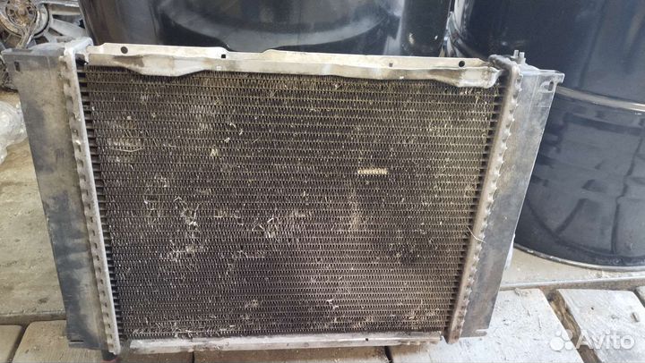 Радиатор Mercedes w124 m103