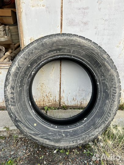 Bridgestone Blizzak VRX 215/65 R16