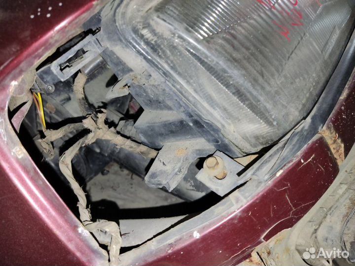 Фара правая Opel Vectra A хетчбек 1.6I C16NZ 1992