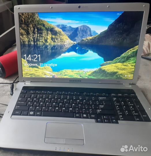 Ноутбук Samsung R730