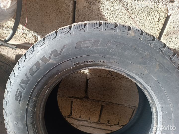 Centara Snow Cutter 235/70 R16 T