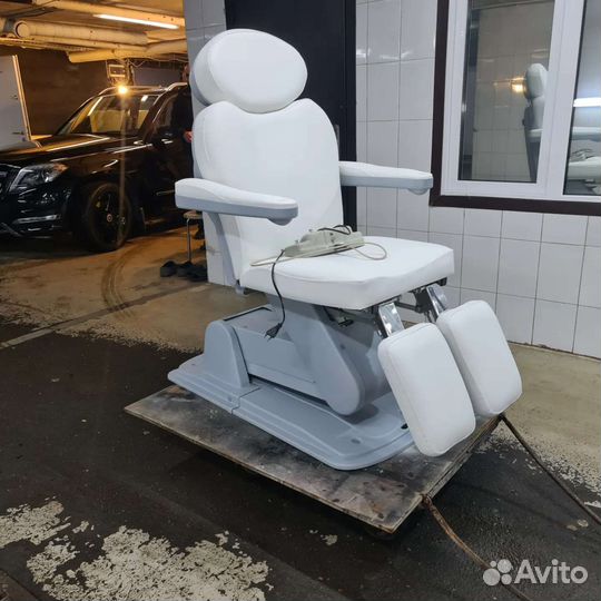 Педикюрное кресло Bentlon Goid 3мотора