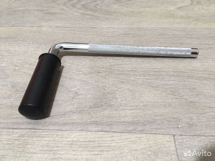 Roland крепление том холдер