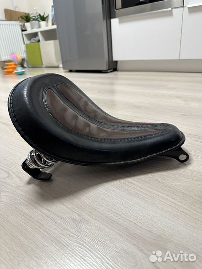 Оригинальное сиденье Harley- Davidsob Sportster
