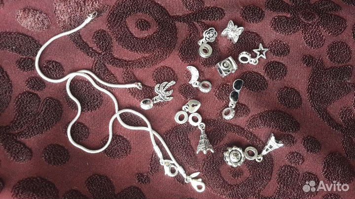 Браслет и подвески на браслет