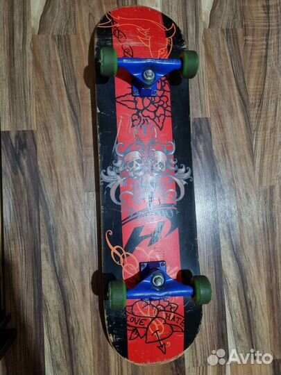 Скейтборд World Industries