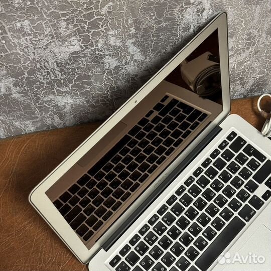 Apple MacBook Air 13 mid 2011 i5 4гб 250гб