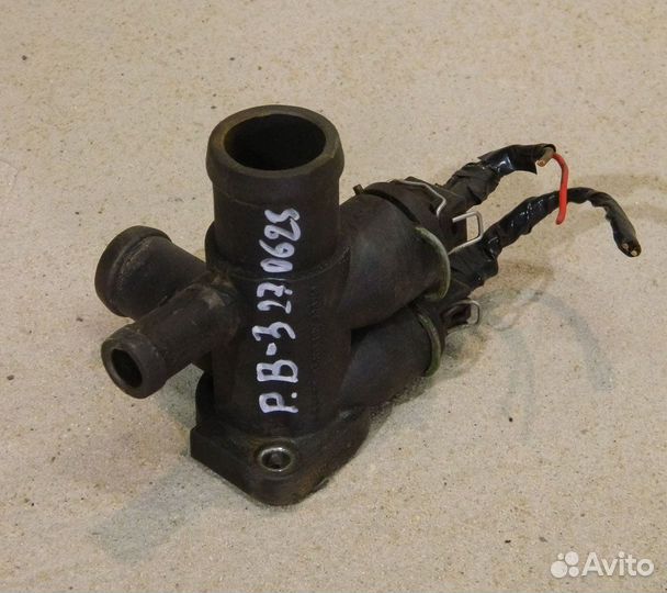 Фланец охлаждения с датчиками VW Passat B3