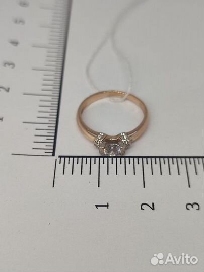 Золотое кольцо с камнем 15,5р