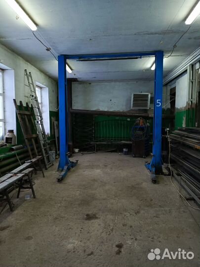 Теплый гараж с подъёмником