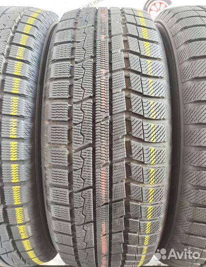 Toyo Winter Tranpath TX 215/60 R17 97H