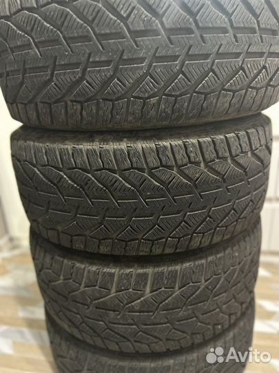 Carbon Series CS98 235/45 R18