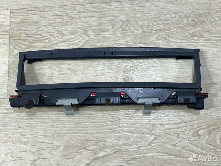 Фонарь (стоп-сигнал) задний Audi A6 седан AEB 1998