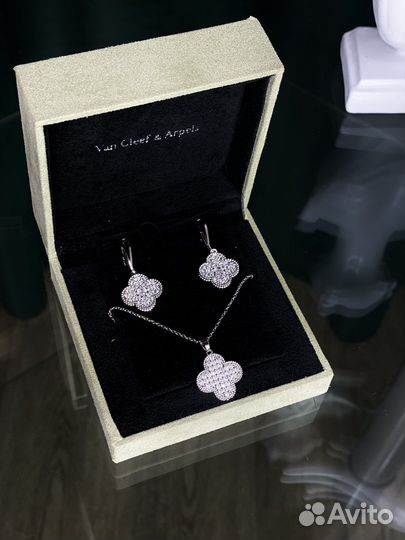 Комплект подвеска и серьги van cleef
