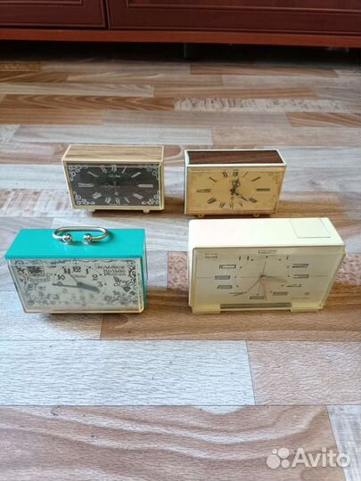 Часы - будильник 