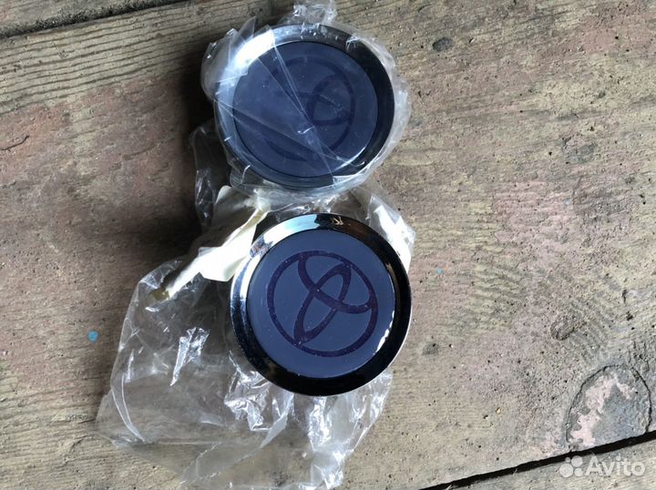 Колпачки в диски Тойота