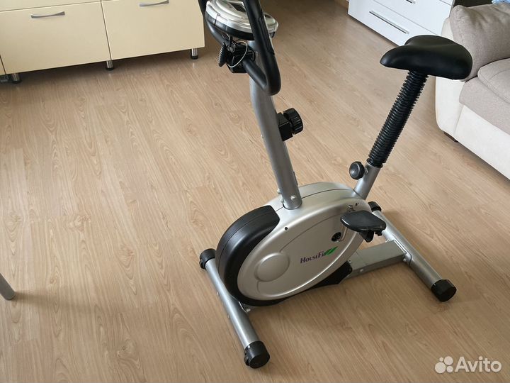 Велотренажер HouseFit