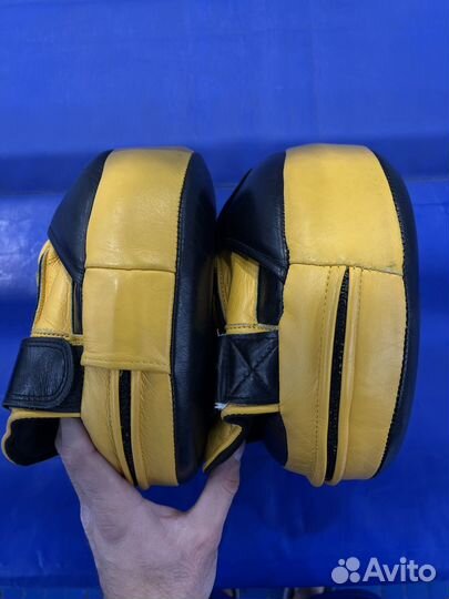 Боксерские лапы Leaders Mid Air