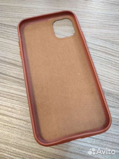Чехол на iPhone 11