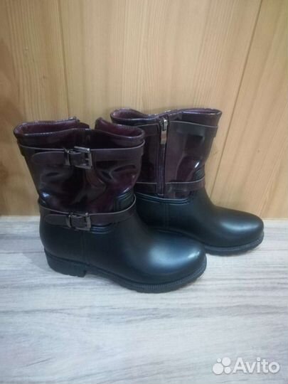 Резиновые сапоги