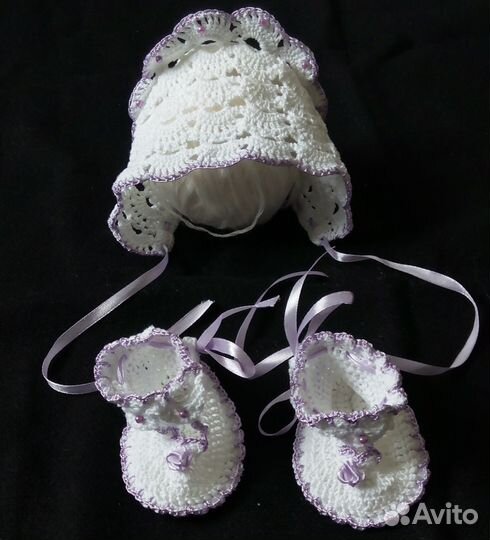 Комплект на выписку. Плед, чепчик и пинетки