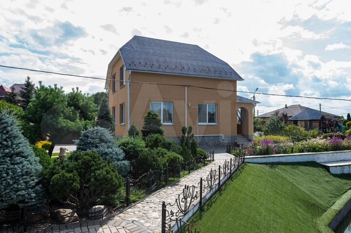 Дом 180 м² на участке 22 сот.