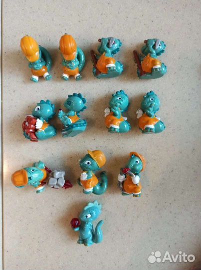 Киндер акулы бегемоты львы