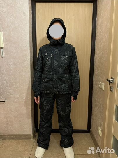 Сноубордический костюм