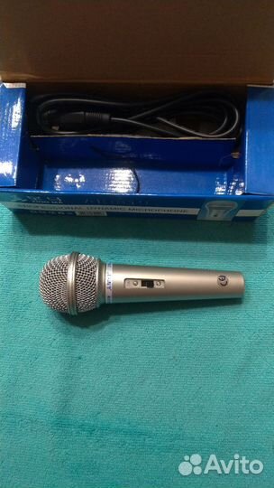 Профессиональный динамический микрофон