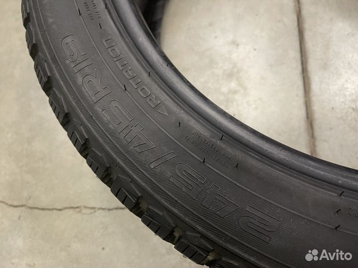 Nokian Tyres Hakkapeliitta 9 245/45 R19