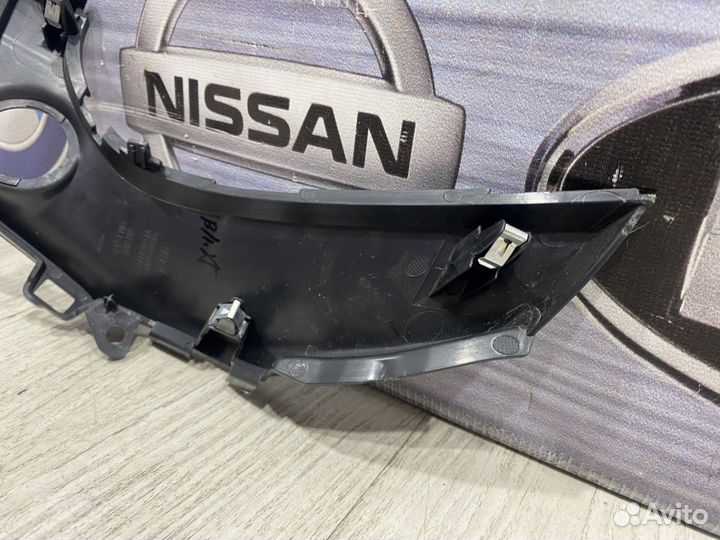 Накладка панели на торпеду Nissan tiida C11