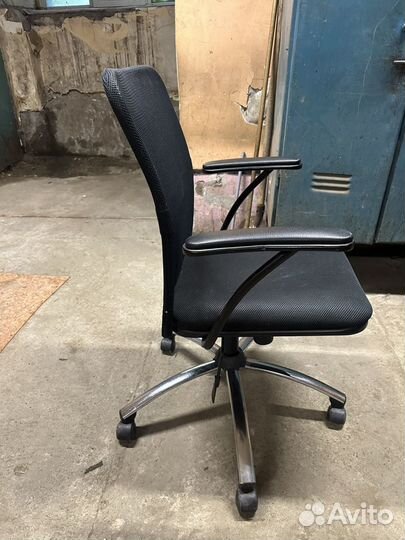 Компьютерное кресло