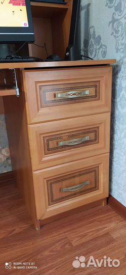 Компьютерный стол