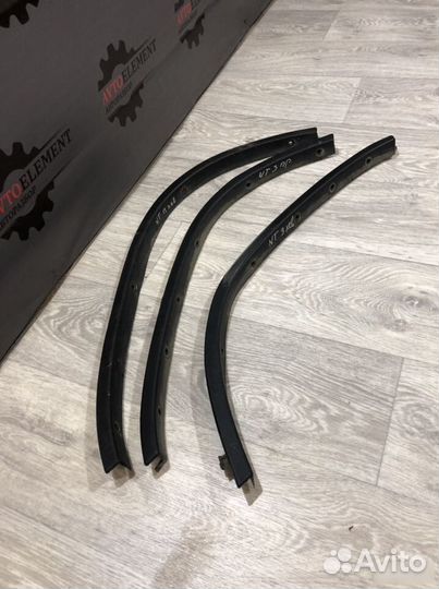 Накладка заднего крыла Nissan Terrano 3 D10