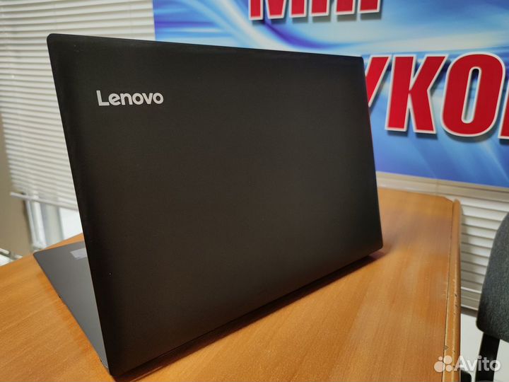 Ноутбук 17 дюймов / бу / geforce 920Mx 2gb / ssd