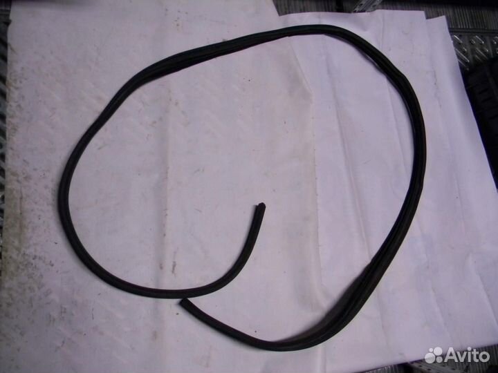 Уплотнитель (внутри) Logan 2005-2014