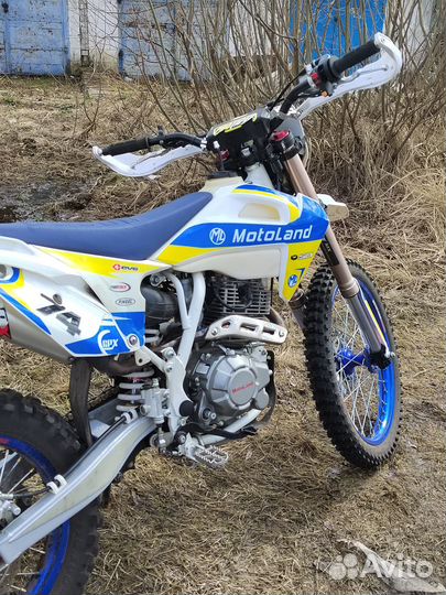 Продаю мотоленд XT250HS