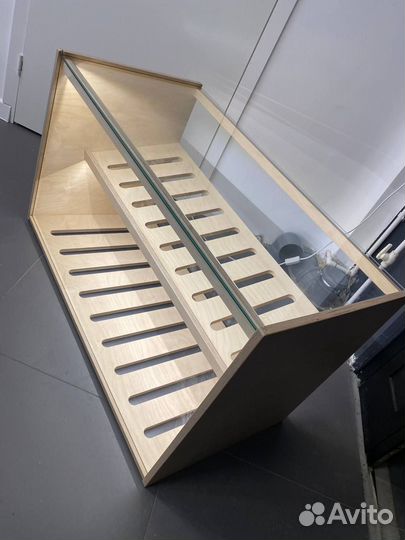 Витрина для выпечки