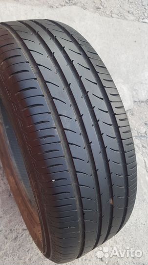 Toyo NanoEnergy 3 215/60 R16