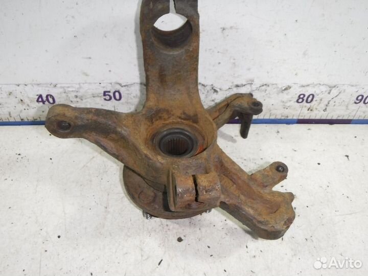 Кулак передний левый Ford Focus I